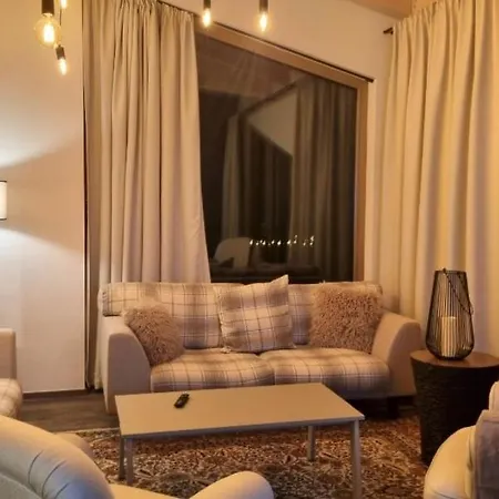 B Living Apartment *
